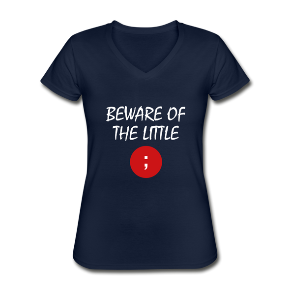 Frauen-T-Shirt mit V-Ausschnitt: Beware of the little semicolon - Navy
