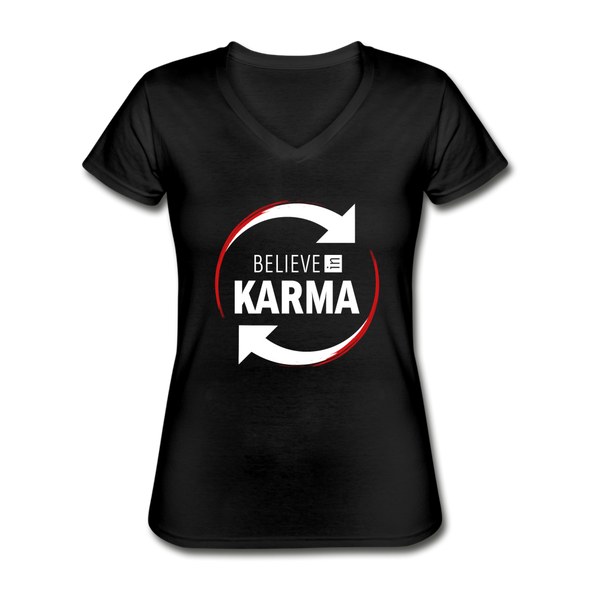 Frauen-T-Shirt mit V-Ausschnitt: Believe in Karma - Schwarz