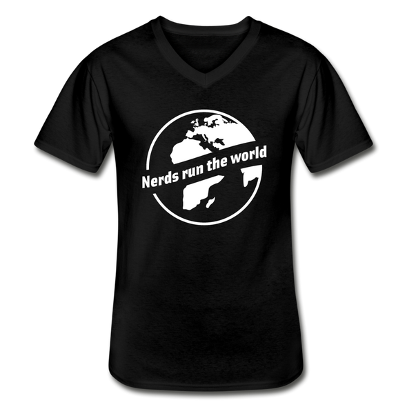 Männer-T-Shirt mit V-Ausschnitt: Nerds run the world. - Schwarz