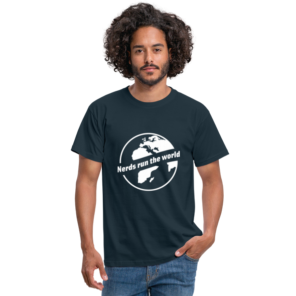 Männer T-Shirt: Nerds run the world. - Navy