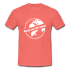 Männer T-Shirt: Nerds run the world. - Koralle