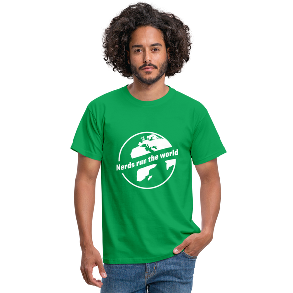 Männer T-Shirt: Nerds run the world. - Kelly Green