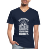 Männer-T-Shirt mit V-Ausschnitt: Introverts unite separately in your own homes. - Navy