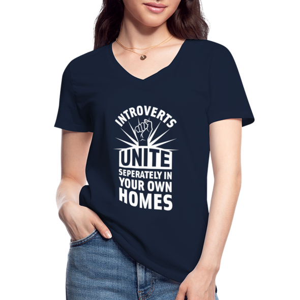 Frauen-T-Shirt mit V-Ausschnitt: Introverts unite separately in your own homes. - Navy