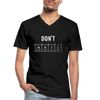 Männer-T-Shirt mit V-Ausschnitt: Don‘t panic - Schwarz